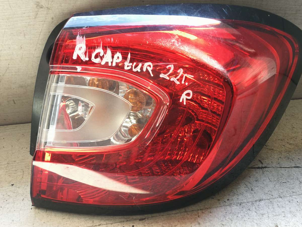 Фонарь задний правый